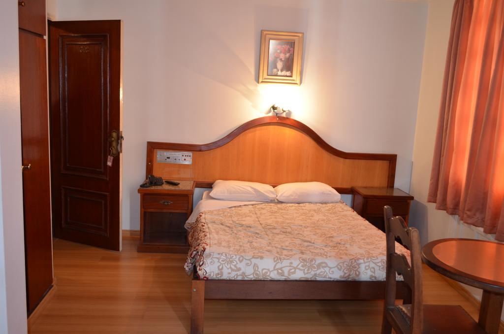 Reinales Plaza Hotel São Paulo Rom bilde